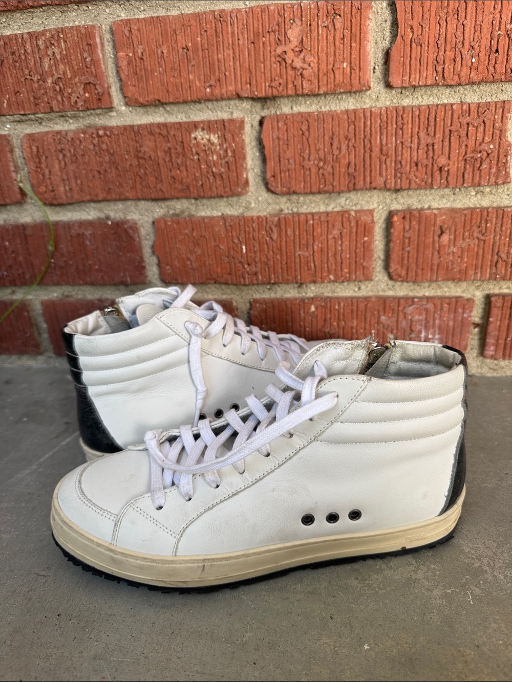 P448 Mid Top Side Zip Sneakers